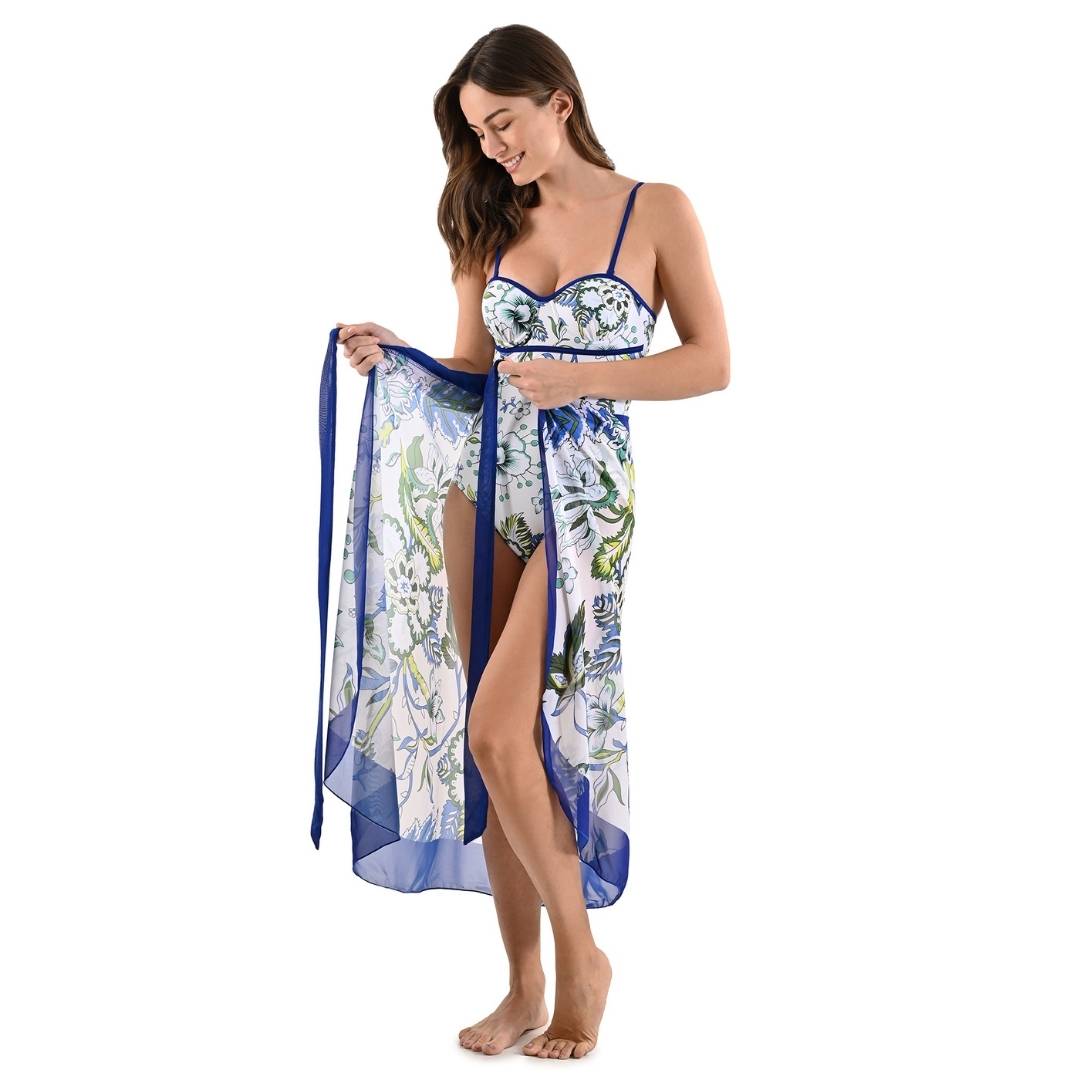 Conjunto de traje de baño entero blanco floreado con pareo