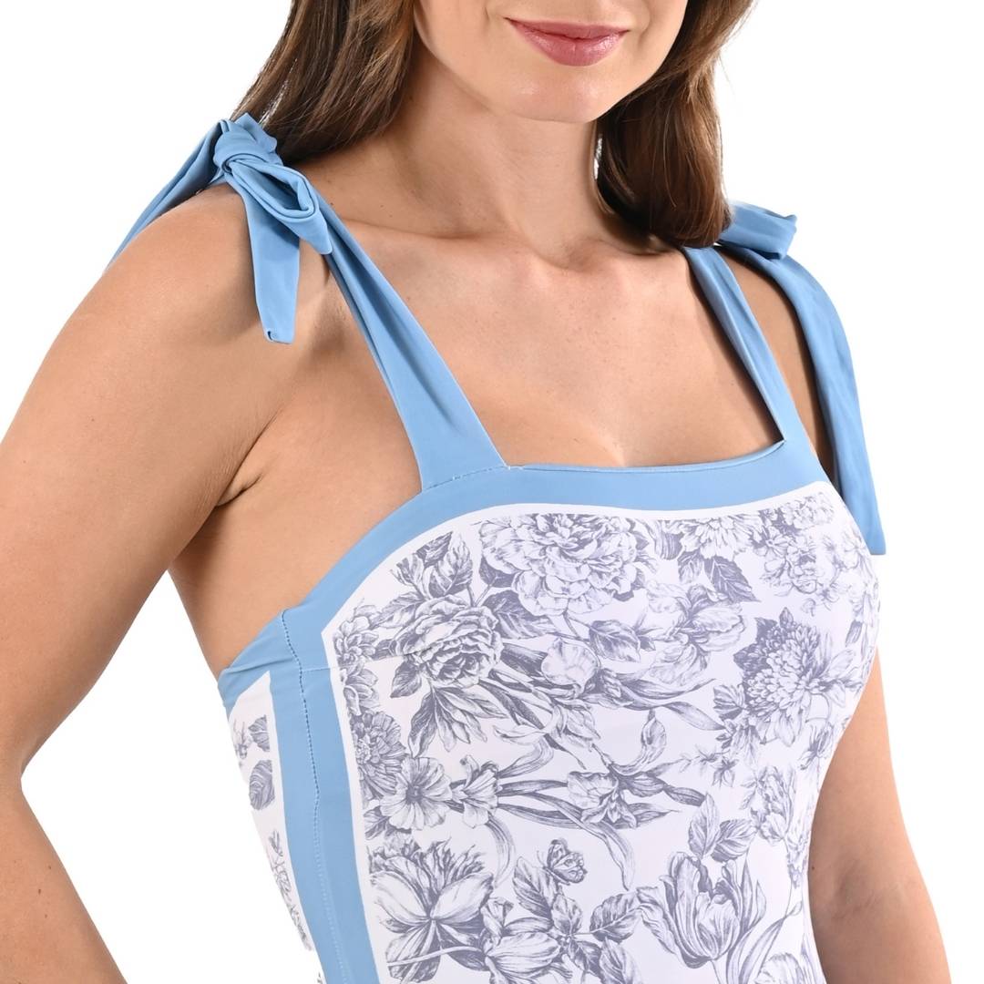 Traje de baño azul y blanco reversible con falda