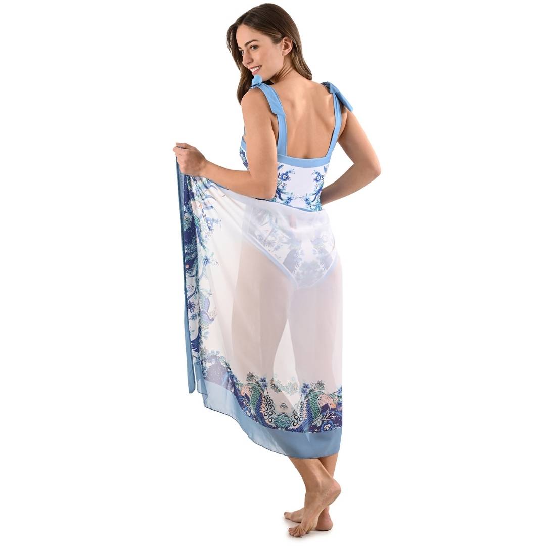 Traje de baño azul y blanco reversible con pareo